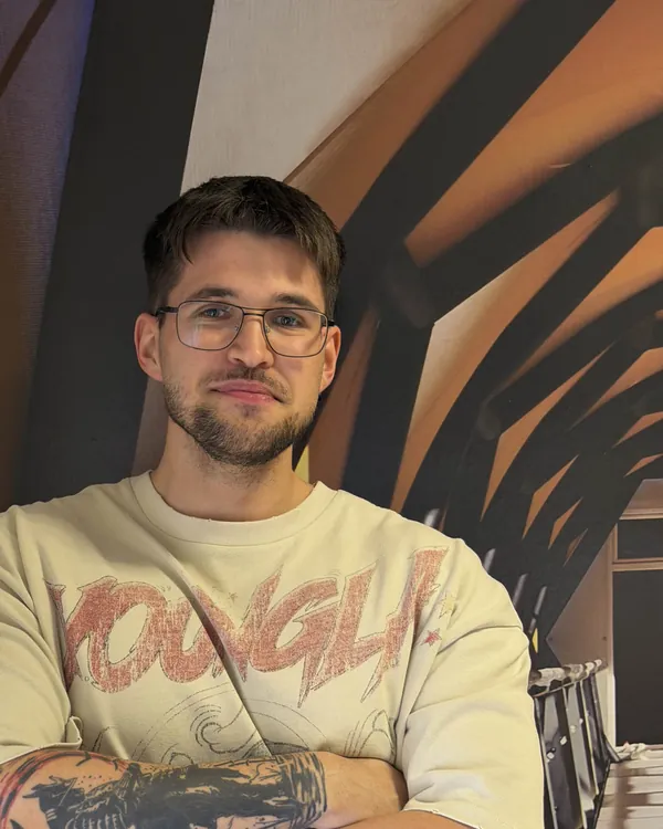 Alexandru Negrea, técnico de producción de Luvimetal