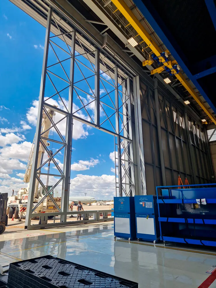 Obra de Luvimetal: Puertas para Hangar AIRBUS